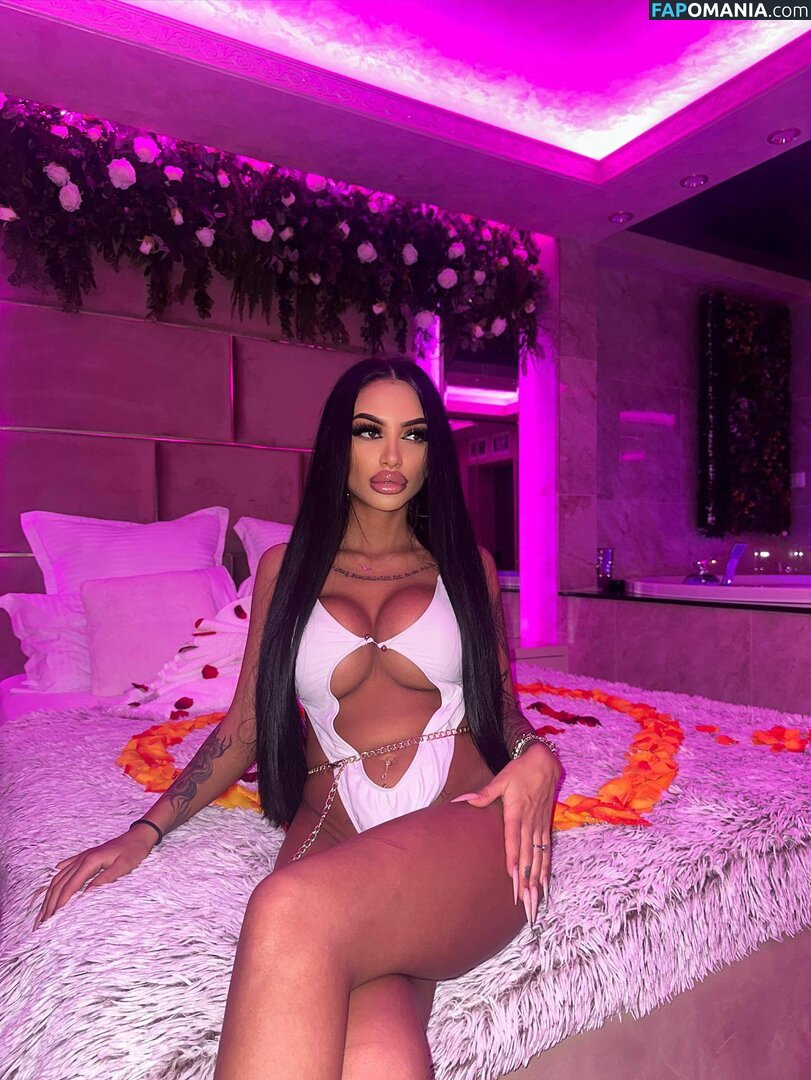 Suzzieiss Naakt OnlyFans  Gelekte foto #3