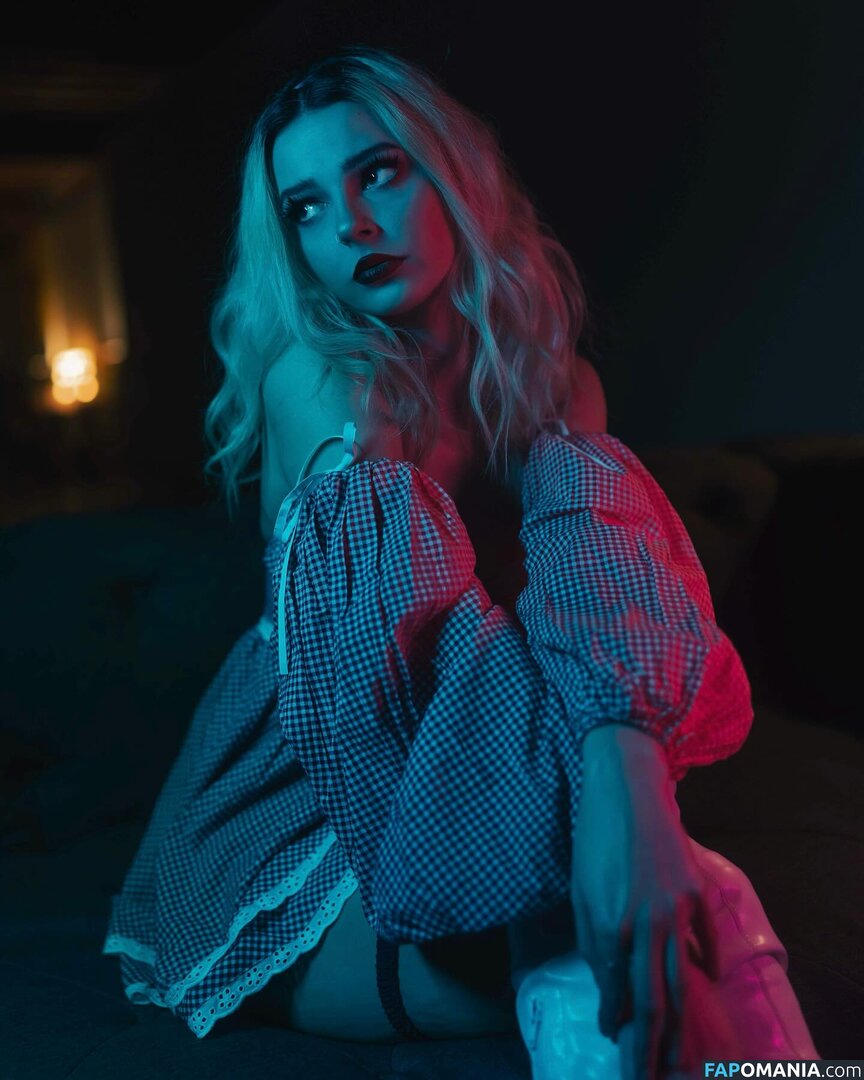 Sweetdistortion / sasha_simple Naakt OnlyFans  Gelekte foto #6