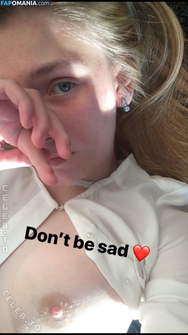 Sweetiebelle / aprikosin3 / superbanka / valerycat Naakt OnlyFans  Gelekte foto #1