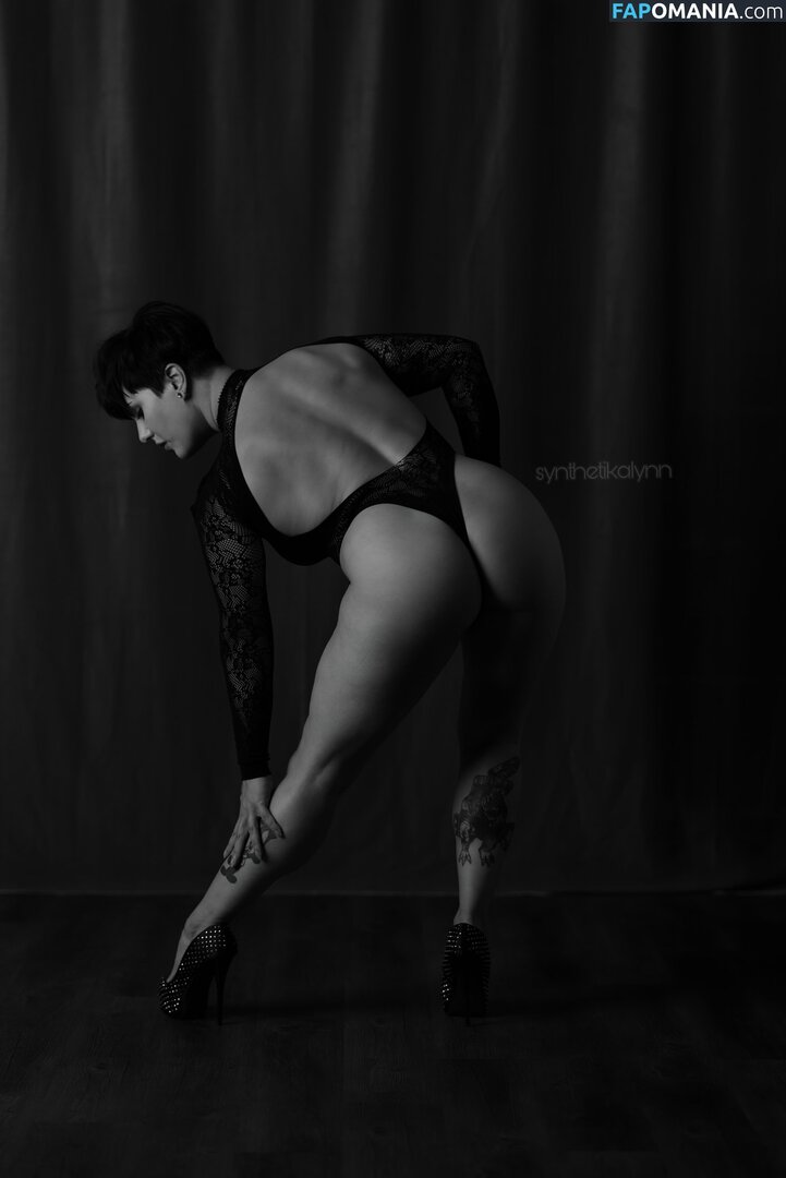 Synthetika Lynn / synthetika_lynn / synthetikalynn Naakt OnlyFans  Gelekte foto #1