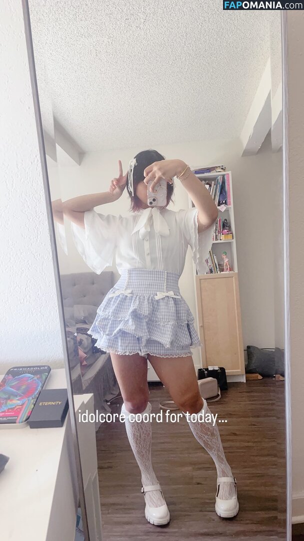 Reina / reina.xo / tarantunya / yousoromi Naakt OnlyFans  Gelekte foto #12