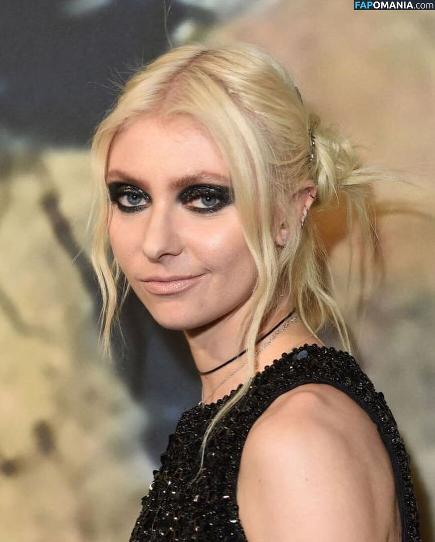 Taylor Momsen / aryelsoul / taylormomsen Naakt OnlyFans  Gelekte foto #710