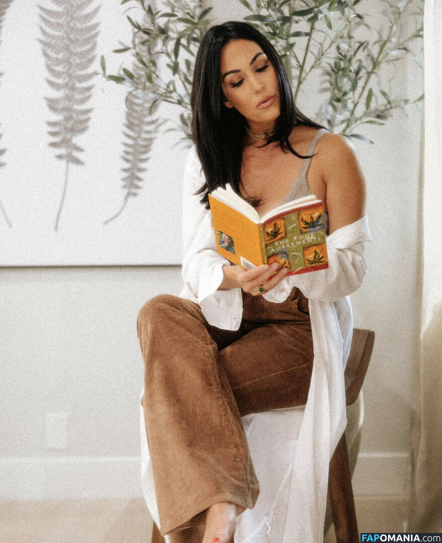 Nikki Bella & Brie Bella / The Bella Twins / thenikkibella Naakt OnlyFans  Gelekte foto #255