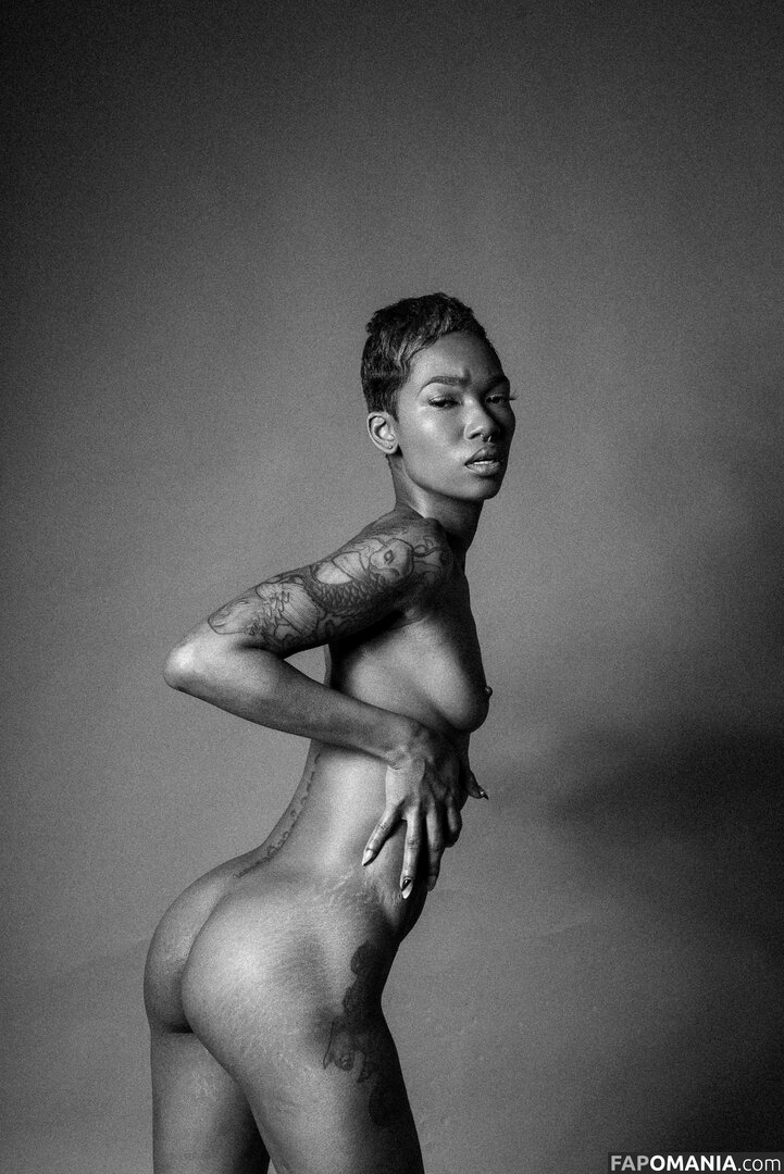 TheRealTiaReid / Tia Reid / corpsdedieu / https: / officialtiareid Naakt OnlyFans  Gelekte foto #13