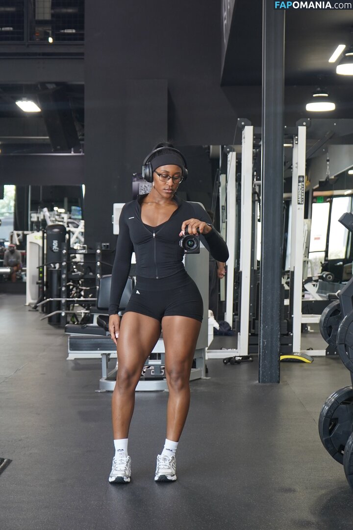 T.hoowww / Tiara Howard Naakt OnlyFans  Gelekte foto #5