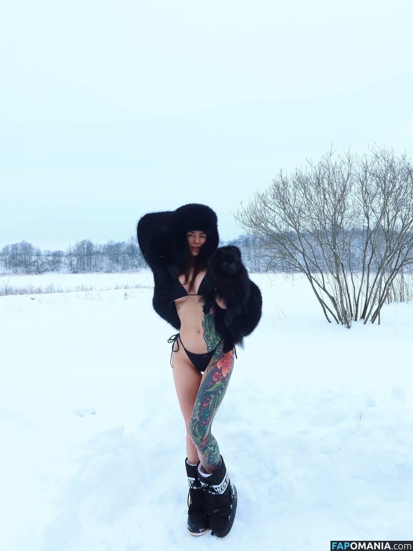 Toma Zhdanova / tomato_mood Naakt OnlyFans  Gelekte foto #2