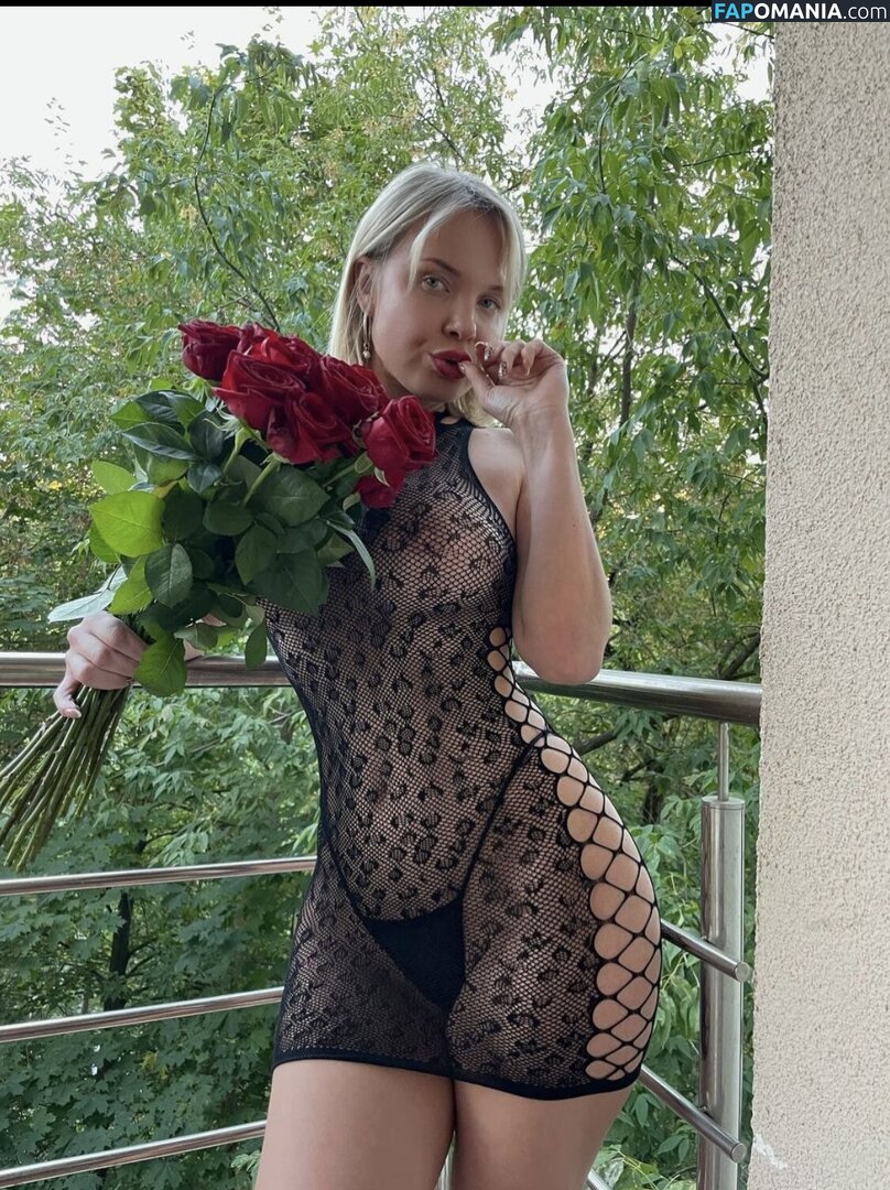 Tomskaya Lubov / l_tomskaia / tomskaya_lyubov_ Naakt OnlyFans  Gelekte foto #7