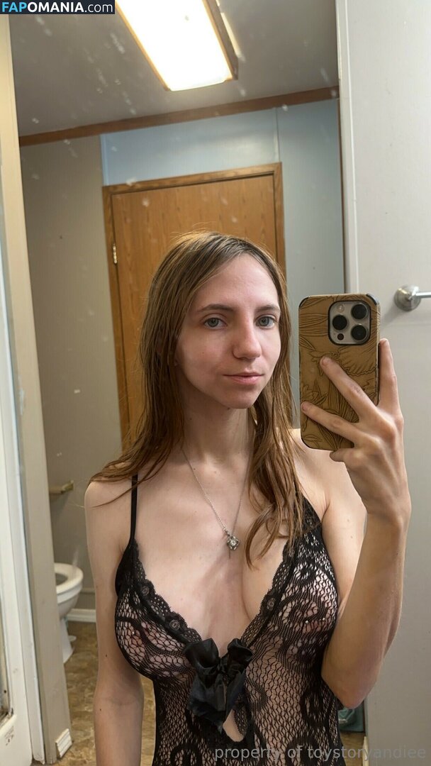 JustinTheTortle / ToyStoryAndiee / andie.out.here Naakt OnlyFans  Gelekte foto #1