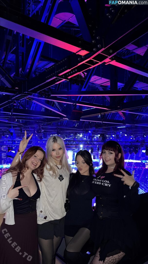 Twostonelol / https: Naakt OnlyFans  Gelekte foto #1