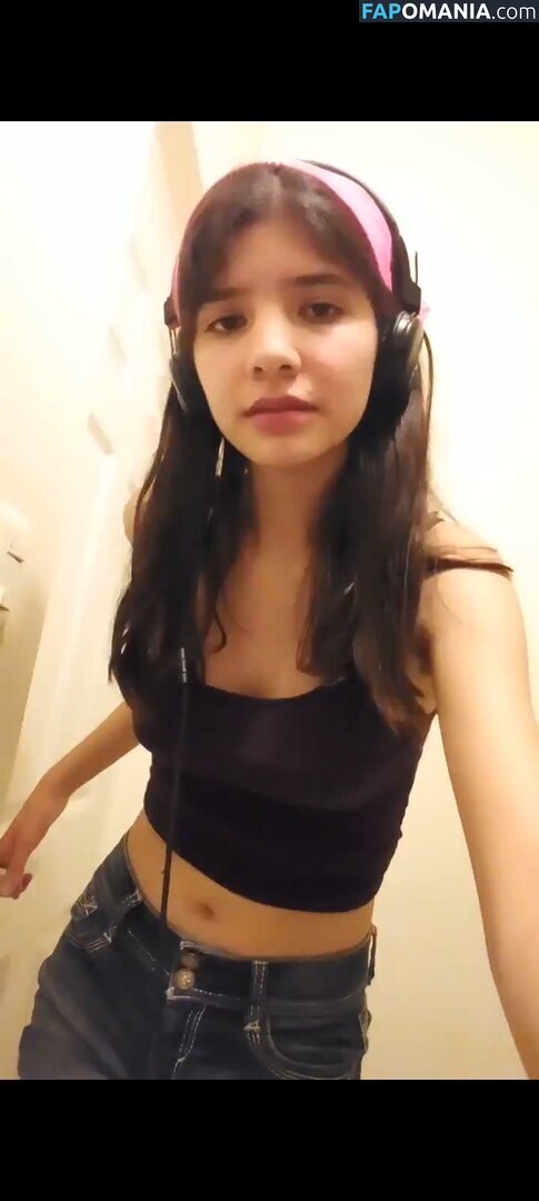 ValeCast0705 / Valeria Castañeda Naakt OnlyFans  Gelekte foto #2