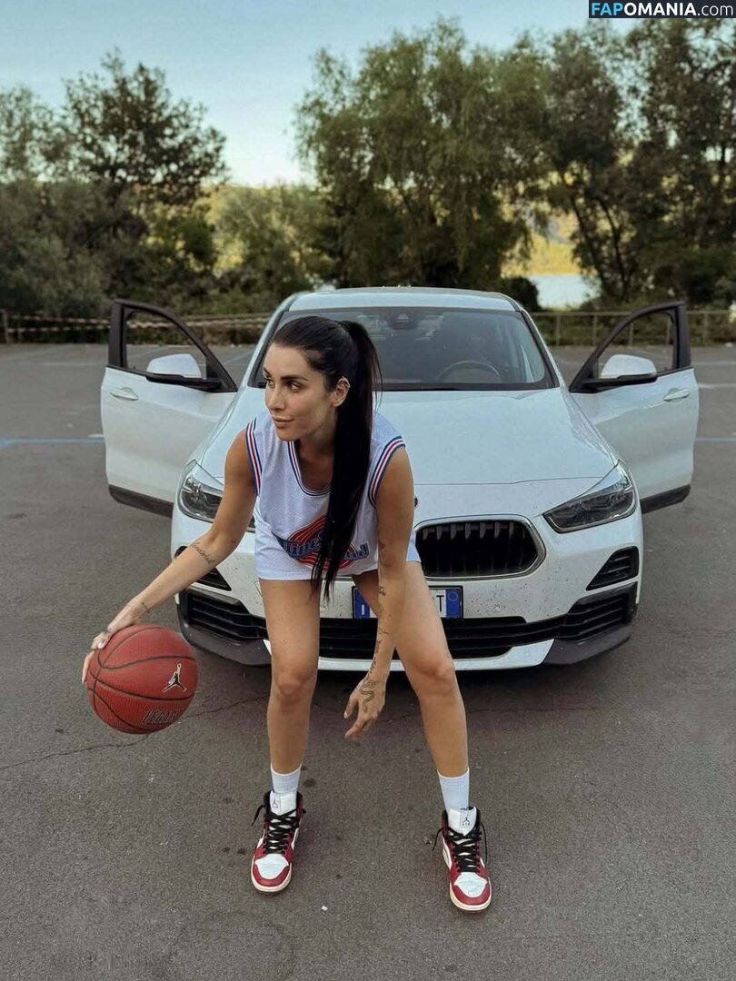 Valentina Vignali / valentinavignali Naakt OnlyFans  Gelekte foto #4