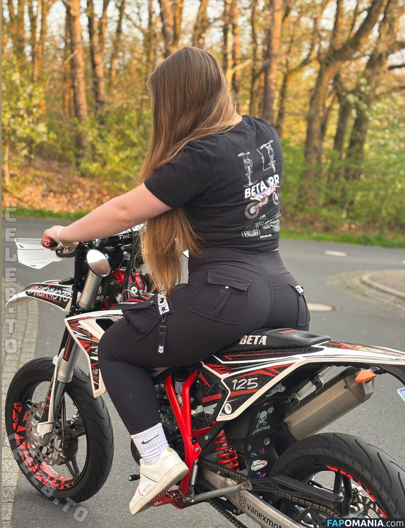 Vanexmoto Naakt OnlyFans  Gelekte foto #1