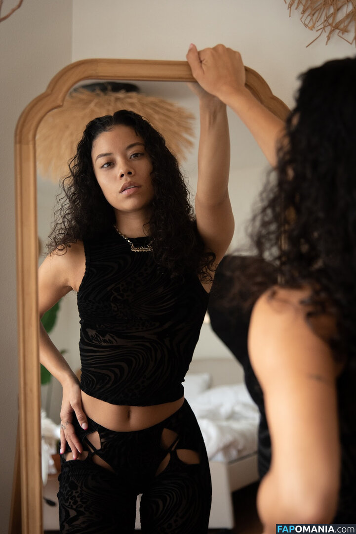 Jalisa Rey / jalisa.rey / veganbaddie Naakt OnlyFans  Gelekte foto #1