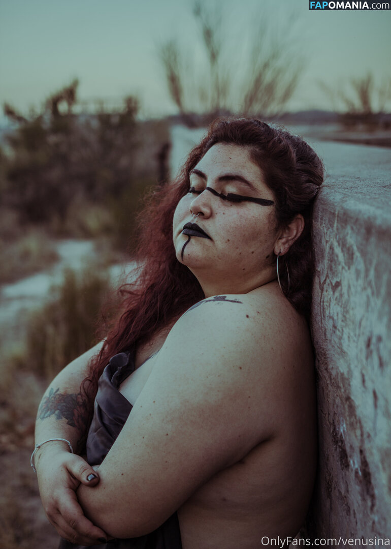 venusina Naakt OnlyFans  Gelekte foto #1