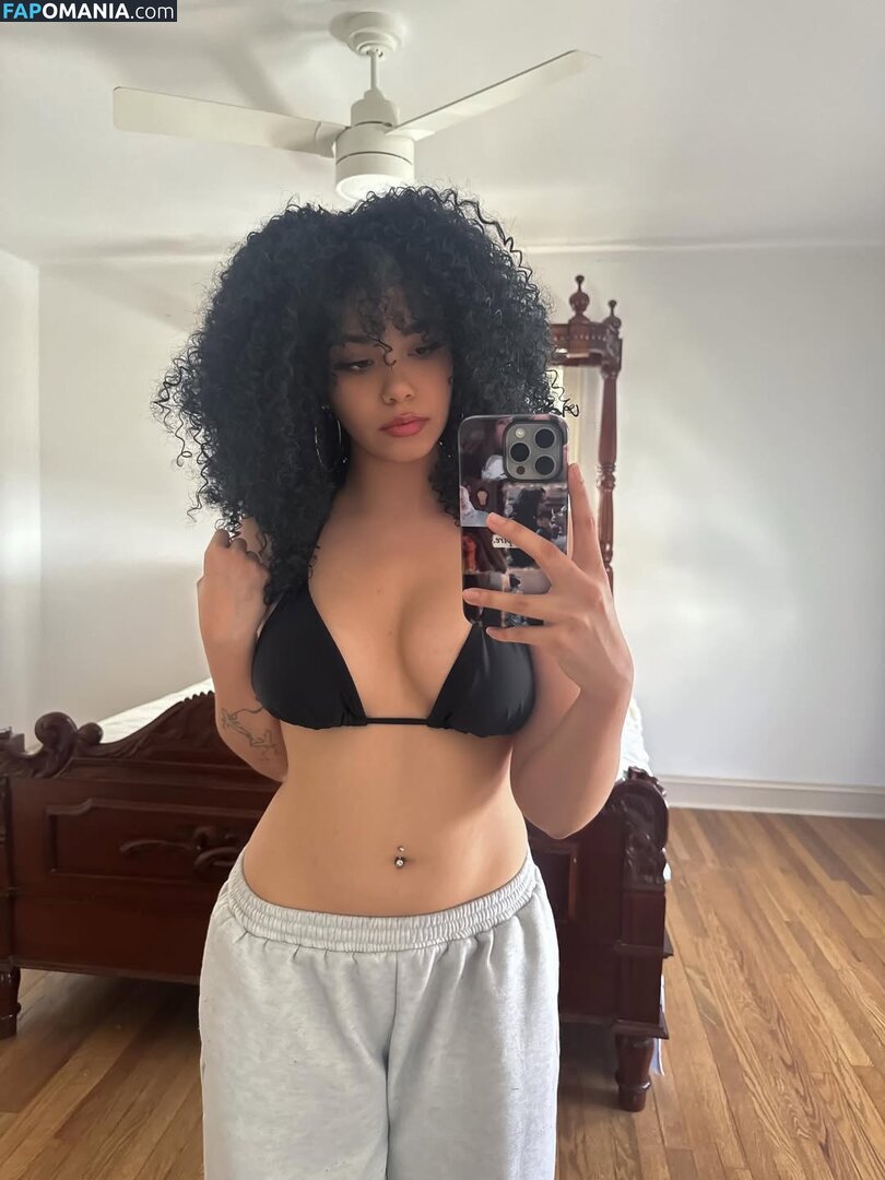Victoria Vonne / pixieonyxx Naakt OnlyFans  Gelekte foto #2