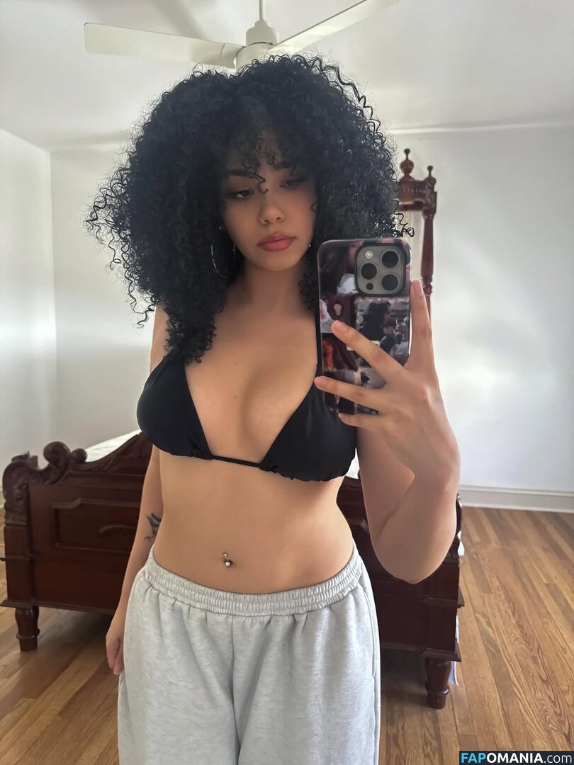 Victoria Vonne / pixieonyxx Naakt OnlyFans  Gelekte foto #4