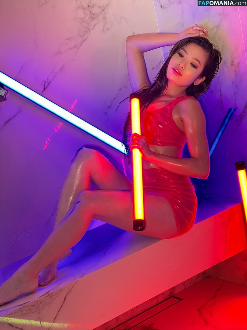 Vina Sky / vinaskyfanpage / vinaskyy Naakt OnlyFans  Gelekte foto #828