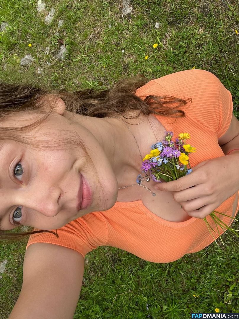 _vitaniemi01 / bloom.xvi / nayane_vitali01 / vitaniemi Naakt OnlyFans  Gelekte foto #18