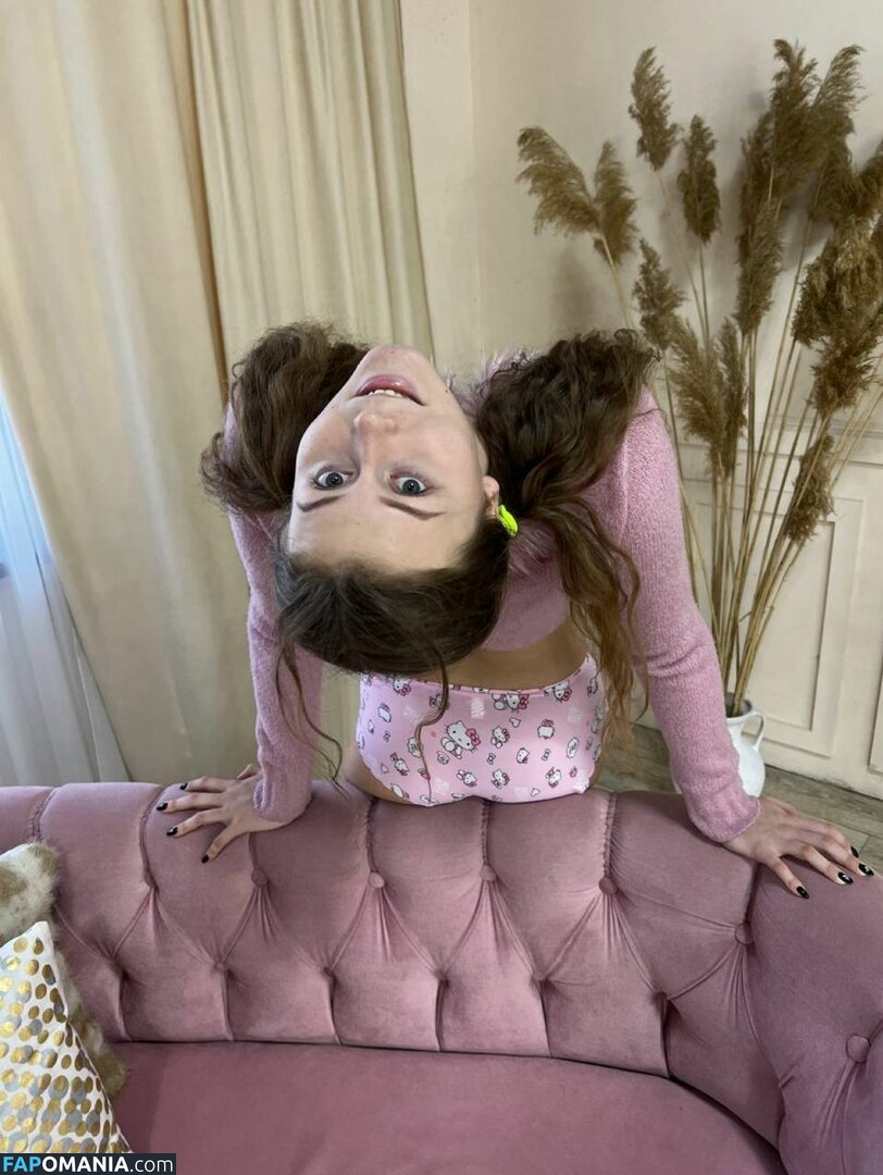 _vitaniemi01 / bloom.xvi / nayane_vitali01 / vitaniemi Naakt OnlyFans  Gelekte foto #453