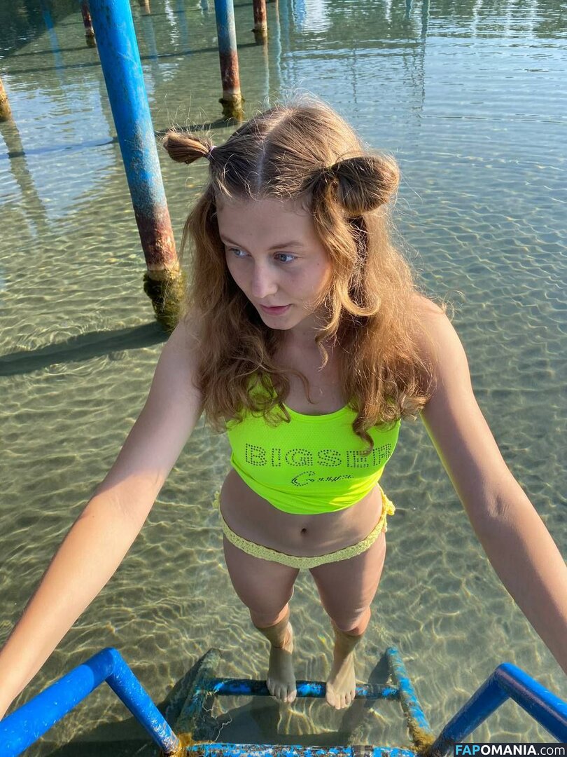 _vitaniemi01 / bloom.xvi / nayane_vitali01 / vitaniemi Naakt OnlyFans  Gelekte foto #474