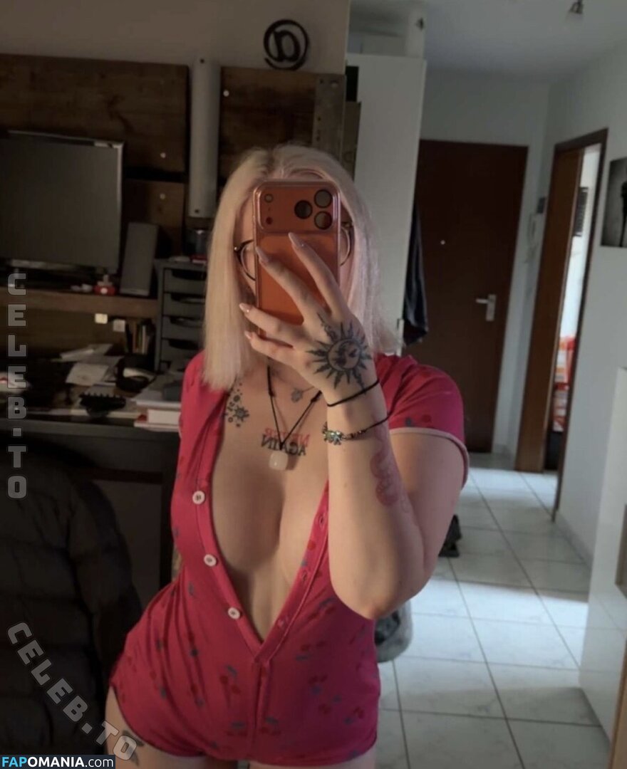 vivian_wydt / vivianwoywodt Naakt OnlyFans  Gelekte foto #1