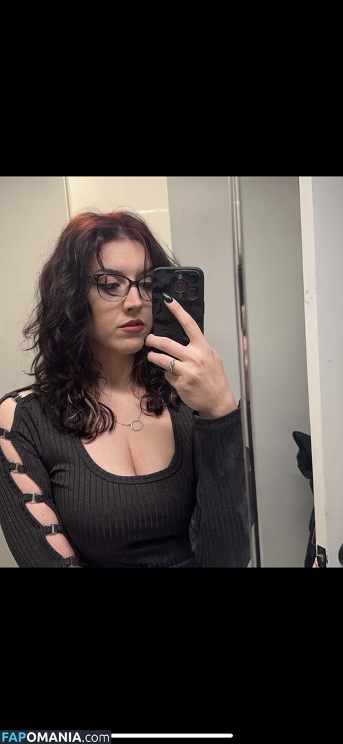 Wetsneakers / vstyle83 Naakt OnlyFans  Gelekte foto #1