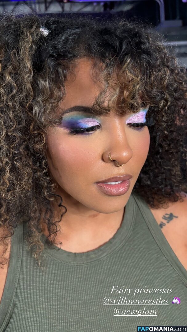 Willow Nightingale / willowwrestles Naakt OnlyFans  Gelekte foto #1