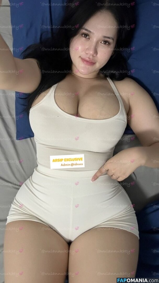 fitriwln / https: / wulannukhty / xxbbywlnn Naakt OnlyFans  Gelekte foto #2
