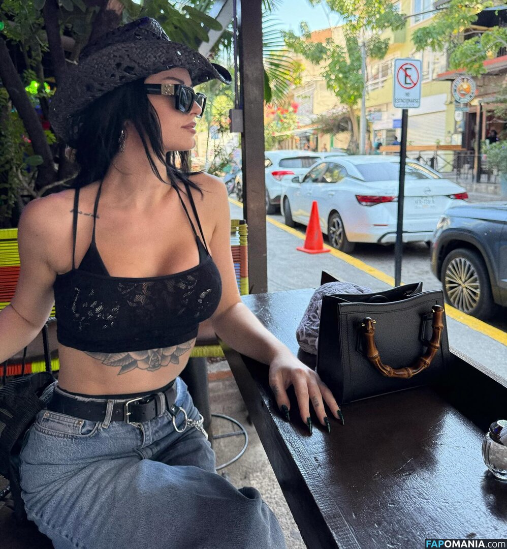 WWE's Paige  / WWE's Paige / Saraya Bevis / saraya Naakt OnlyFans  Gelekte foto #3