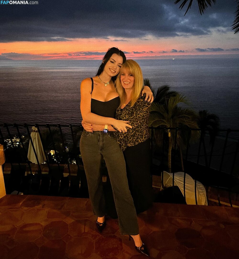 WWE's Paige  / WWE's Paige / Saraya Bevis / saraya Naakt OnlyFans  Gelekte foto #5