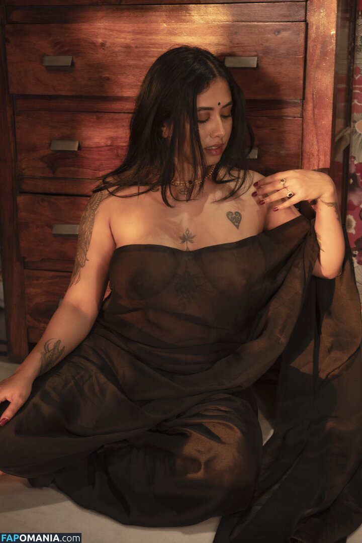 Yajna Seni / yajnaseni25 Naakt OnlyFans  Gelekte foto #21