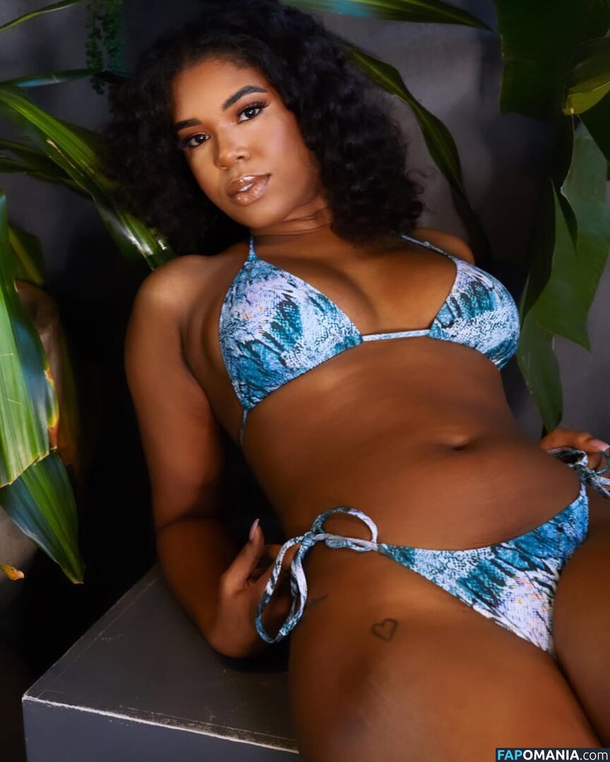 Yasmeen Kearra / yaskearra / yasmeen.kearra Naakt OnlyFans  Gelekte foto #7