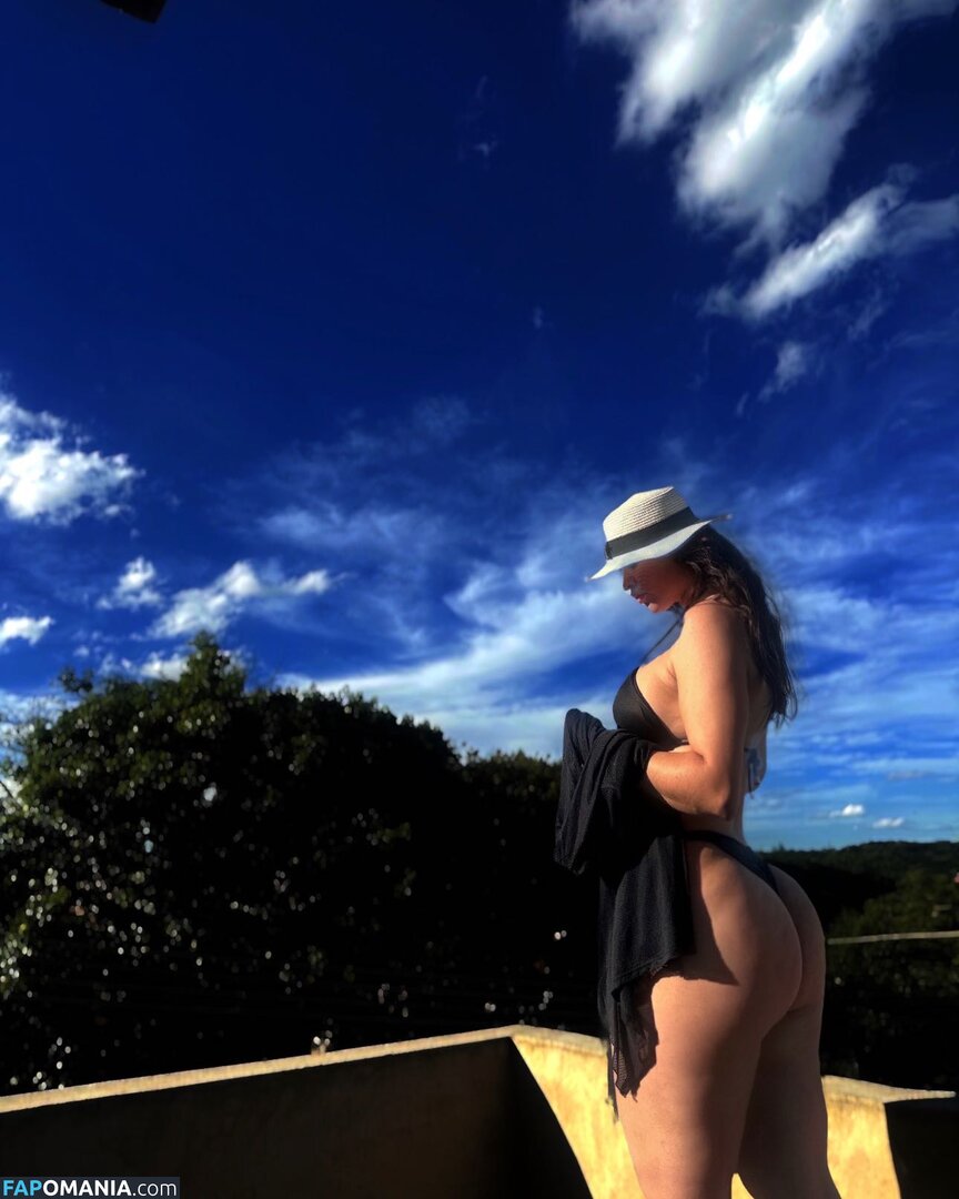 Yasmin Tasciane / yasmintascianee Naakt OnlyFans  Gelekte foto #2