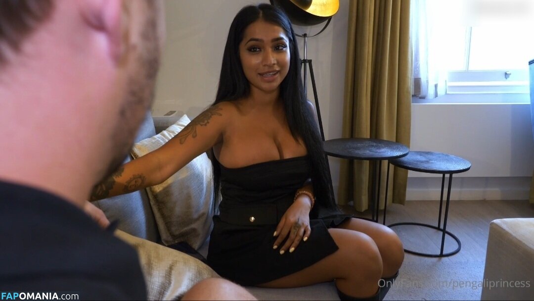 Yasmina Khan Naakt OnlyFans  Gelekte foto #5