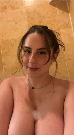 yourmomzchesthair