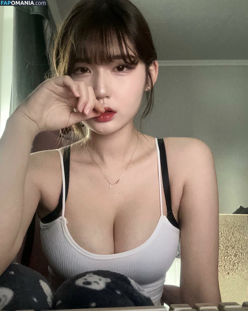 yule_.0.03 Naakt OnlyFans  Gelekte foto #132