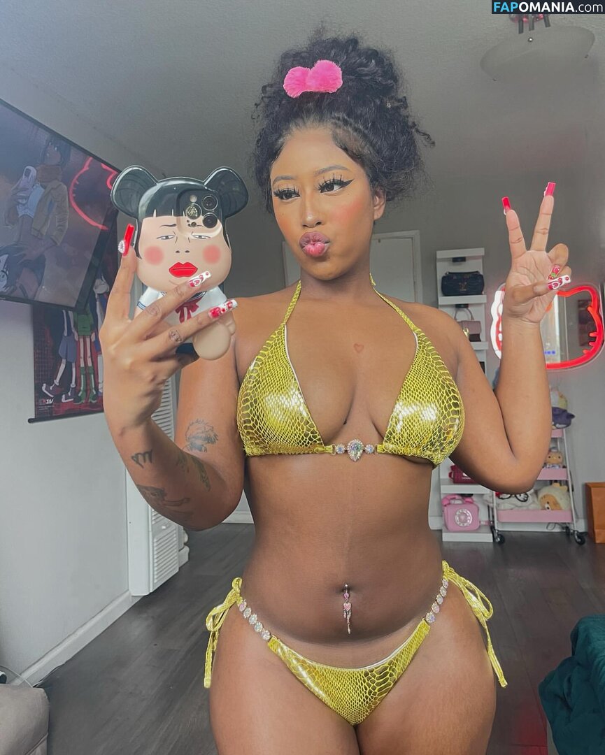 yungnena / yungnenaa Naakt OnlyFans  Gelekte foto #2