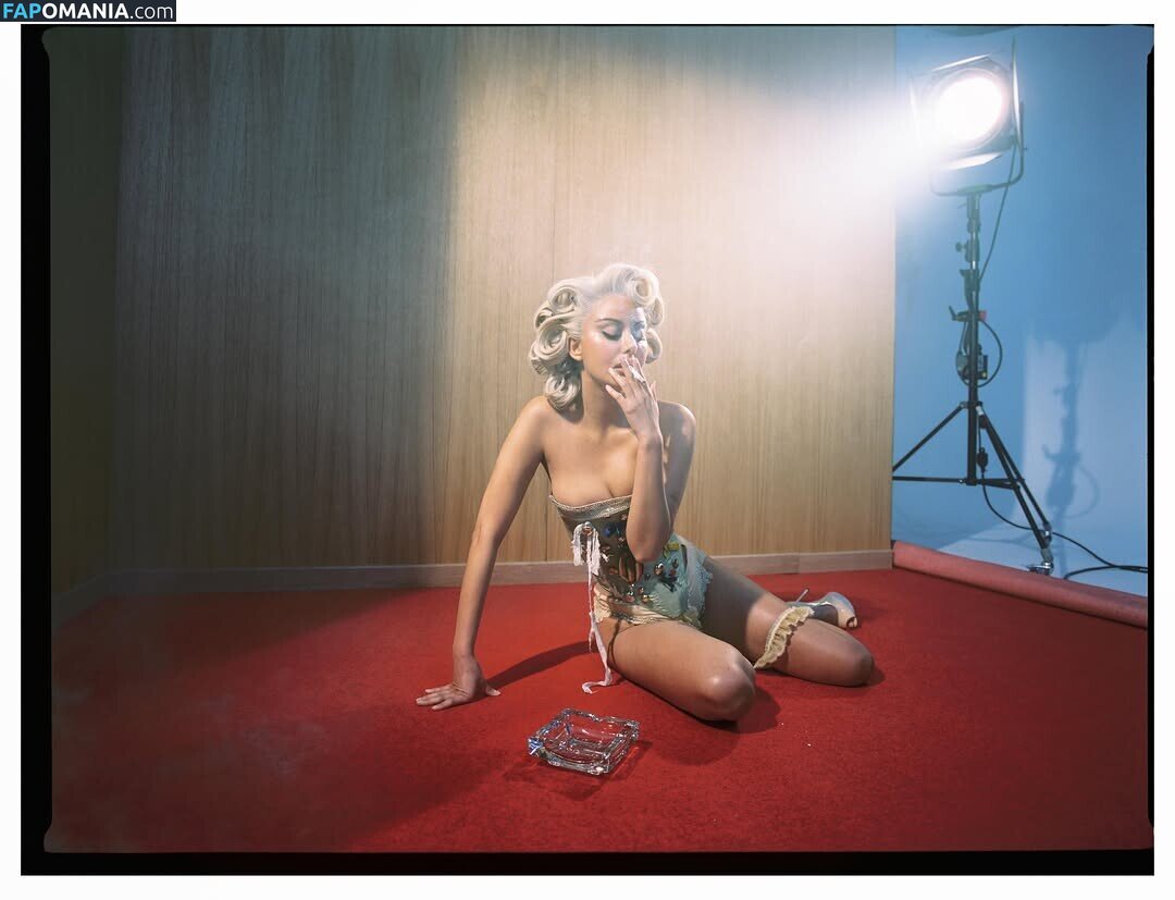 Zahia Dehar / zahiaofficiel Naakt OnlyFans  Gelekte foto #307