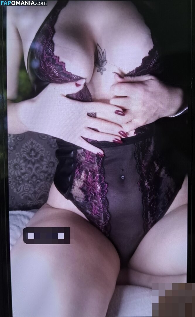 Zenicke Drolje / __bedra__ / huskicchanaa / lara._croft._ / mmiijjaaa / sisicmedina Naakt OnlyFans  Gelekte foto #14