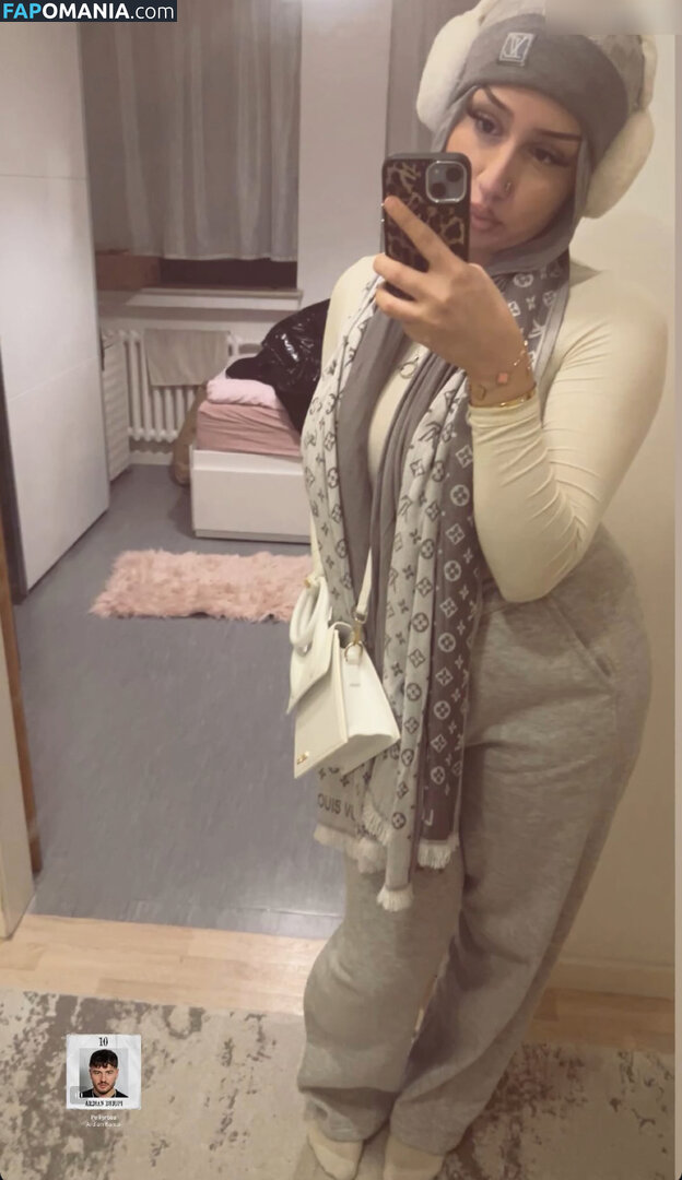 Zeynohijabi Naakt OnlyFans  Gelekte foto #8