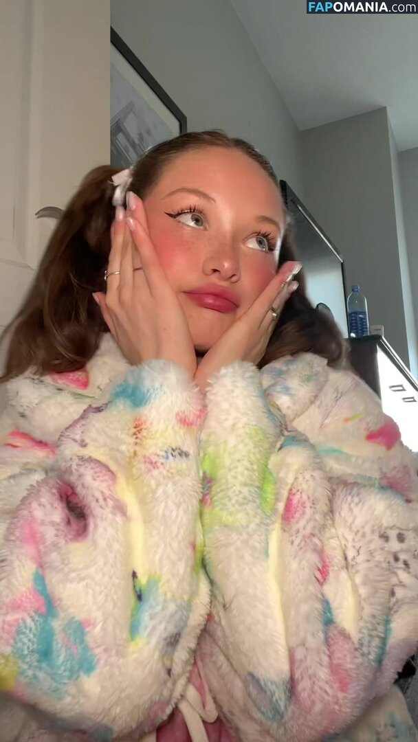 Zoe Colletti / zoecolletti Naakt OnlyFans  Gelekte foto #85
