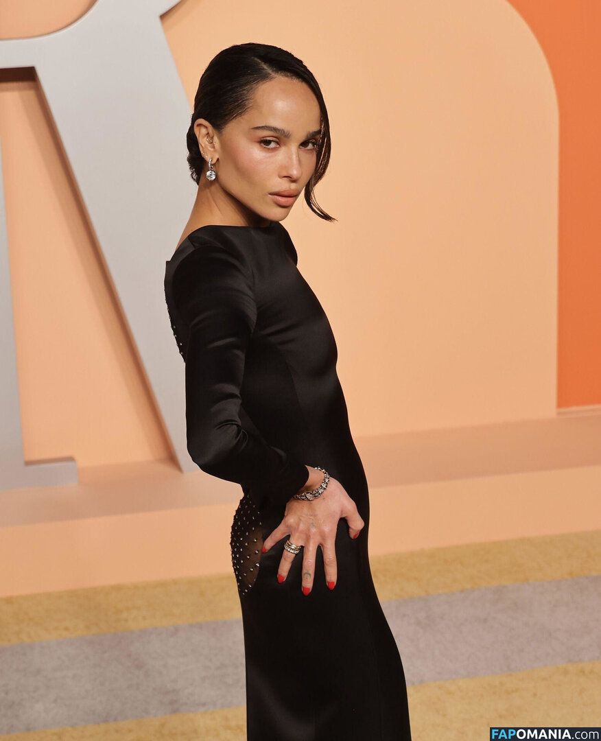 Zoe Kravitz Naakt OnlyFans  Gelekte foto #8