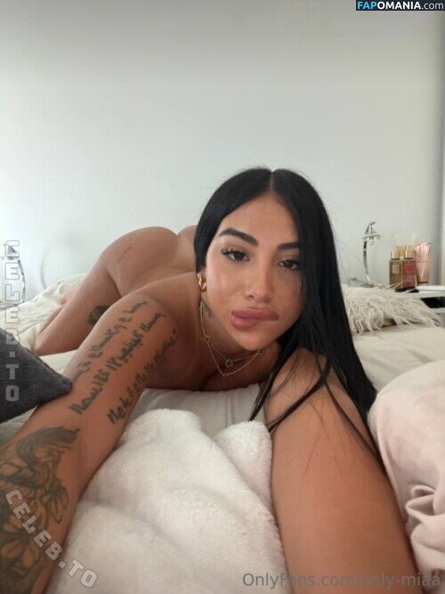 Zoefernanddez / miakeller / zoefernanddezz Naakt OnlyFans  Gelekte foto #18