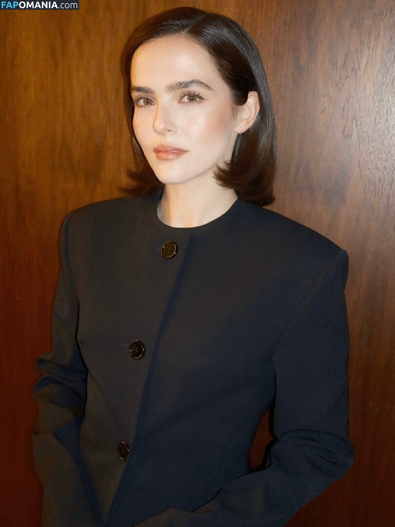 Zoey Deutch / zoeydeutch Naakt OnlyFans  Gelekte foto #351
